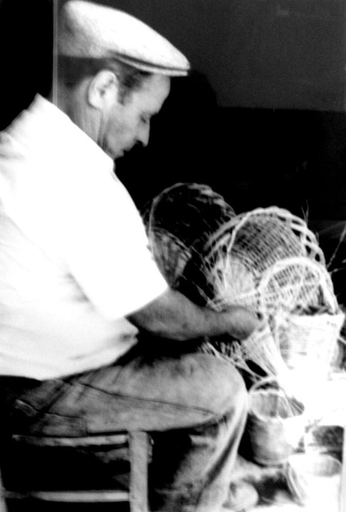 ninu di diu cestaio.bmp - 1.01 Mb